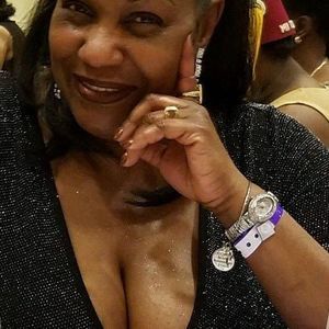 Meet your Posher, Toni